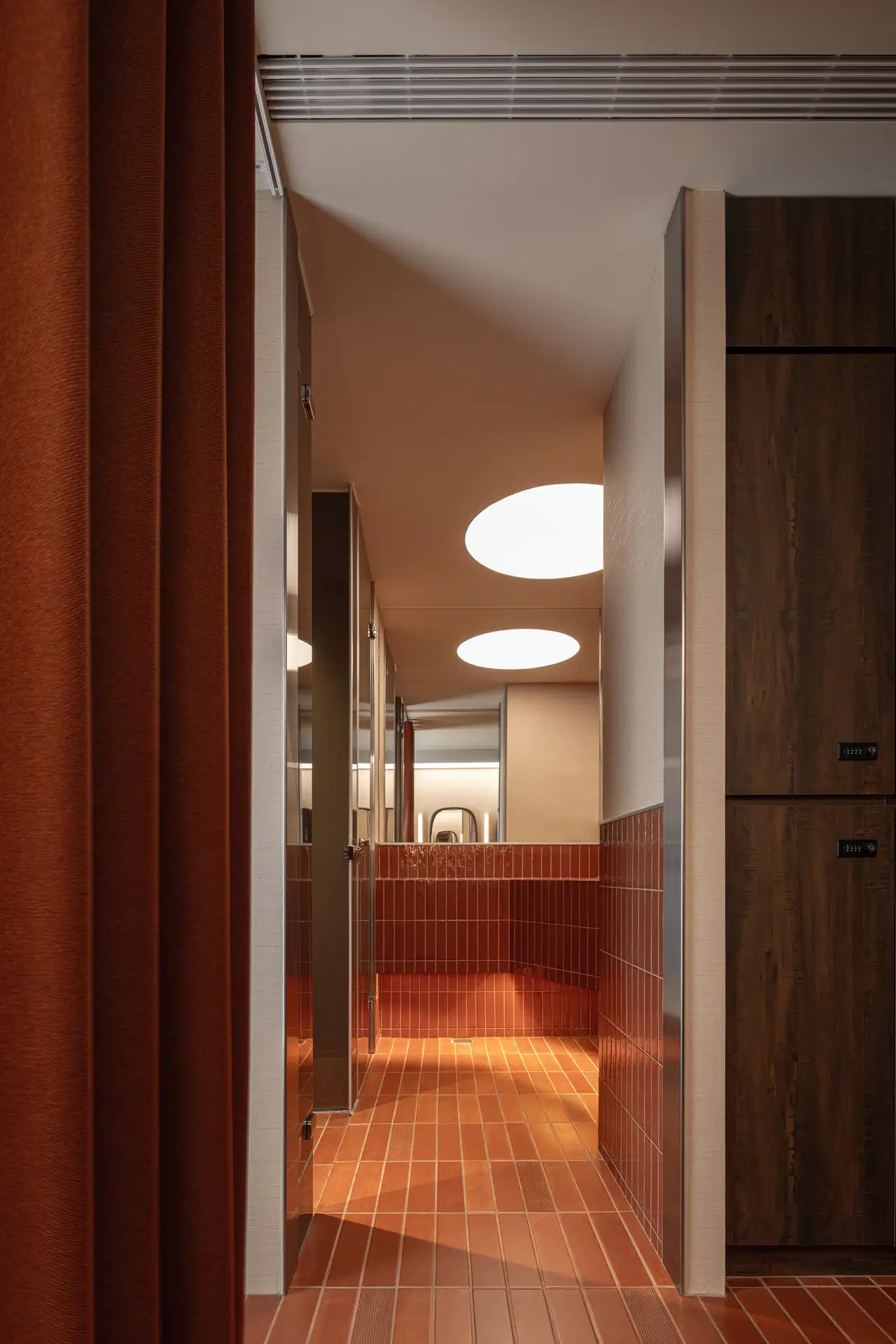 KOZY Salon 7